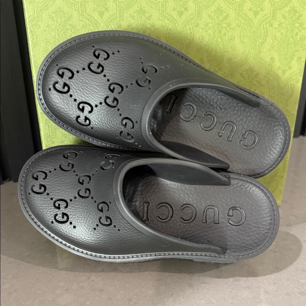 Gucci GG Black rubber Women's Platform Clogs 🖤🖤🖤 - Picture 4 of 12